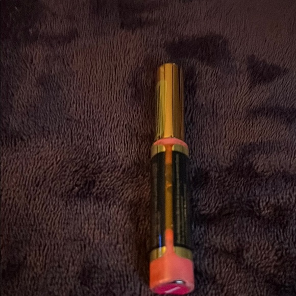 LipSense Lipstick Raspberry - Picture 2 of 3